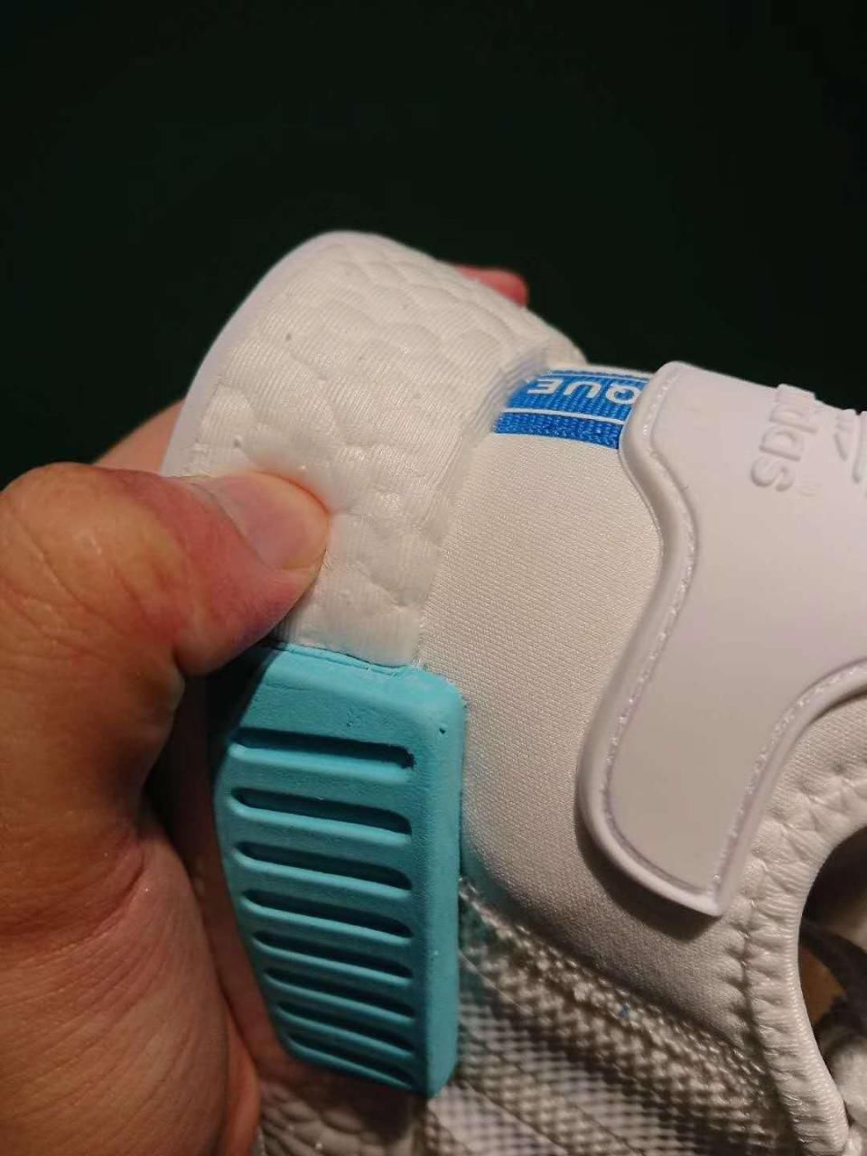 给自家汉子买东西，想送男朋友一双鞋，400以内有什么好推荐吗?