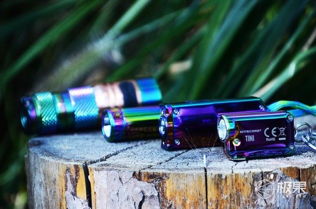 NITECORE TINI 炫彩钥匙灯上手,外表酷炫 无惧黑暗