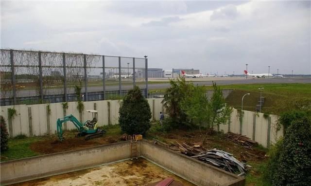  [户主]世界最“牛”钉子户，拆迁费从1亿涨10亿也不搬，户主：有