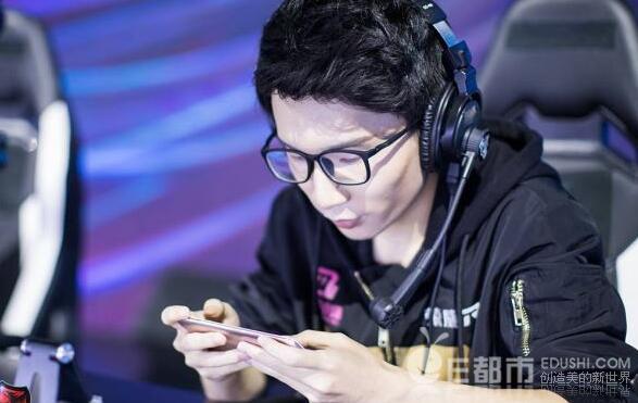 BA黑凤梨毁约事件一笑被迫退役?BA黑凤梨发声明回应网友不买账咒