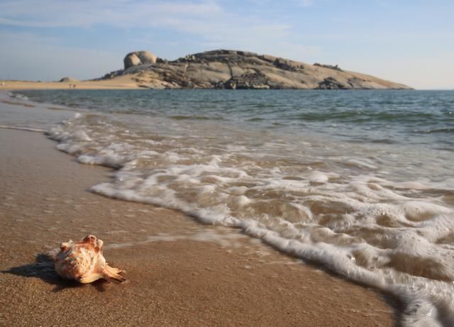 福建第一大岛，景色优美古迹众多，被称为“千礁岛县”