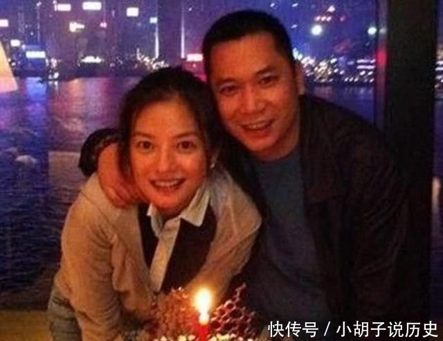 『赵薇』赵薇19岁儿子近照曝光,低调又帅气,网友打扮一下都能出道了