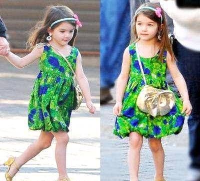  『引发』高跟鞋、奶嘴、穿高跟鞋的小七以及引发网友评论，好莱坞宝贝备受关注