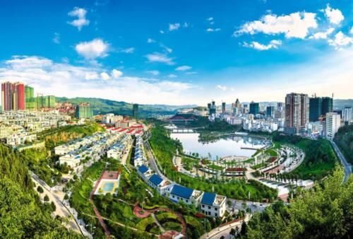  高铁站|中国最“霸气”的县级市，不仅拥有10多个火车站，还有3