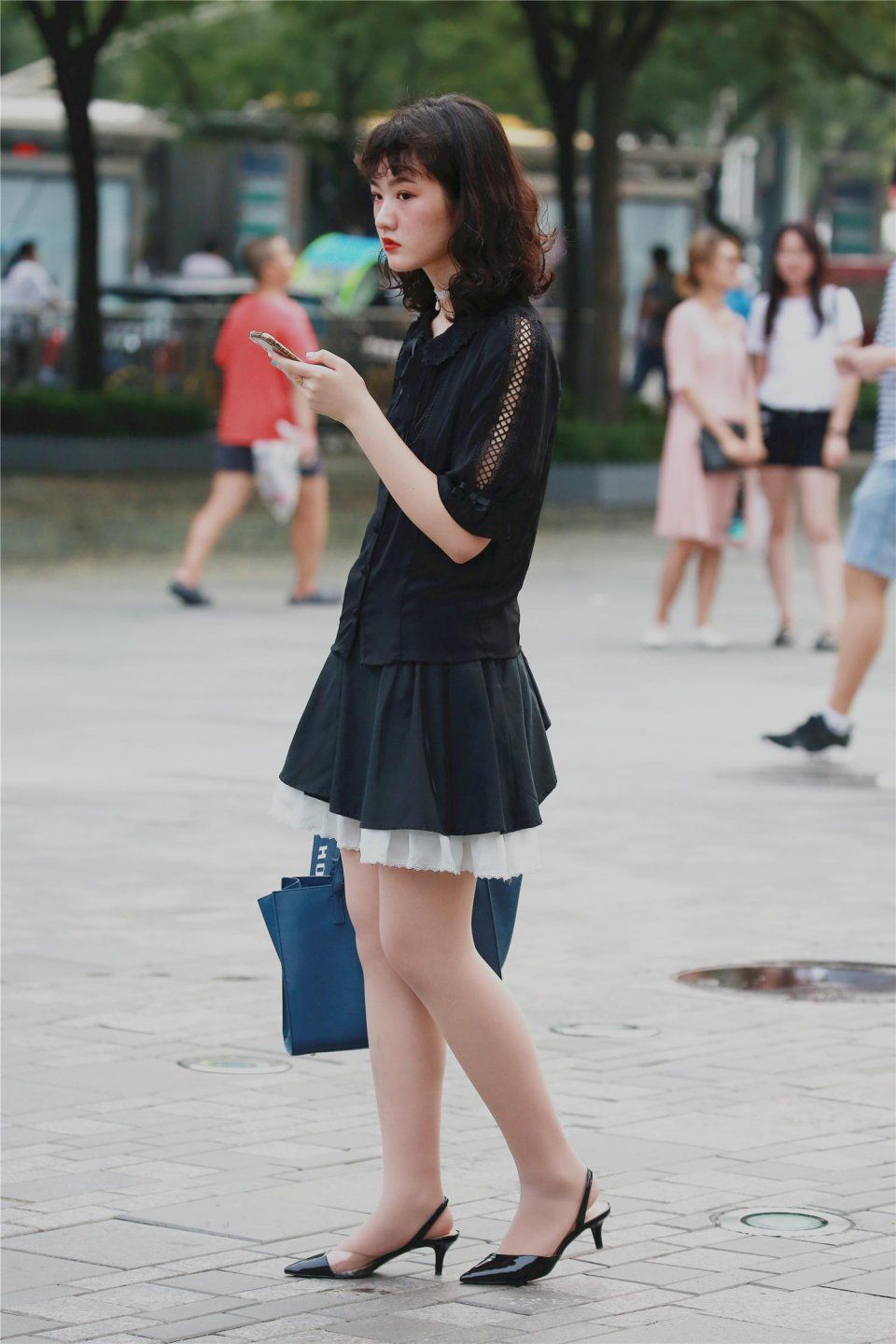 街拍:丝袜高跟美女真的好精致