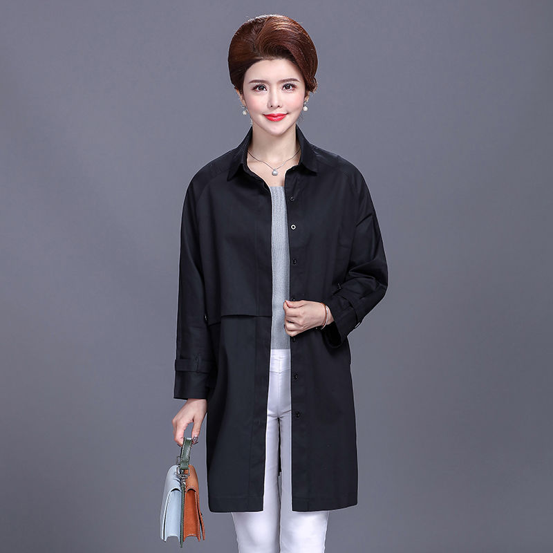 谁说秋装外套不时髦了?瞧瞧下面这些中老年风衣，洋气又减龄显瘦