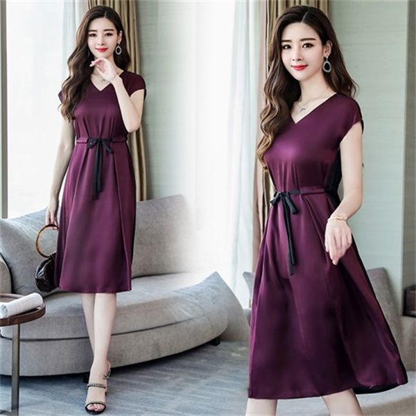 原来现在有一款比旗袍好看千倍的“减龄裙”，妈妈穿真的超级显嫩