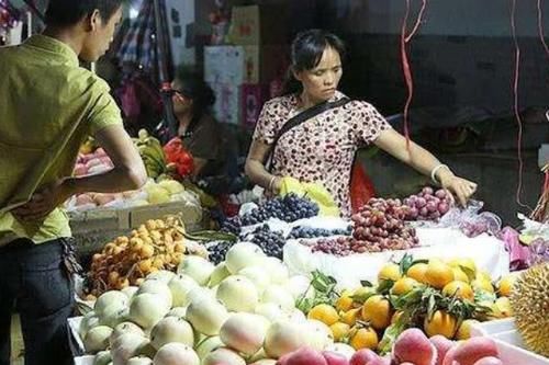 在泰国旅游时,为什么不能接“白手套”,看完这个你就知道了!