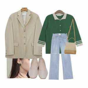  『针织衫』春天小西装怎么穿？有这一款就足够了，衣服在精不在多