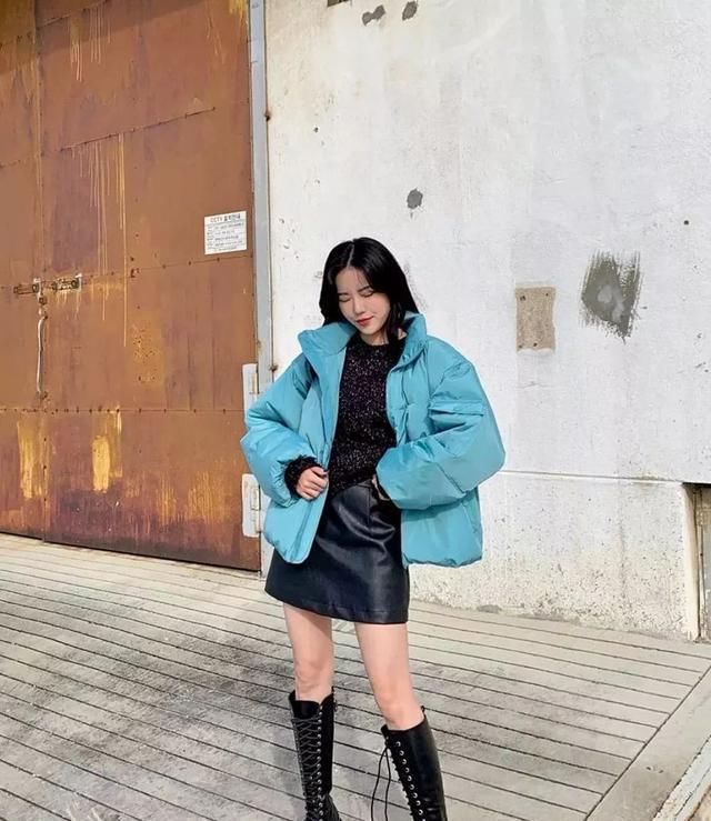 时髦■羊羔毛外套过气了,过年穿这件“大衣”更高级,就连长辈都喜欢!