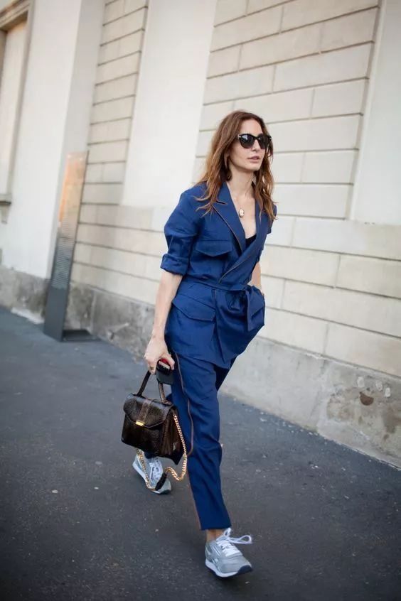 2018年初秋，“琉璃蓝色”必火!