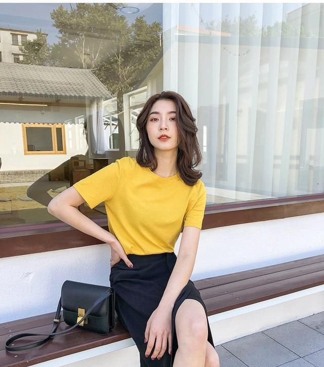  少女■“半裙少女搭配”透露着一丝优雅感，散发着女性魅力！