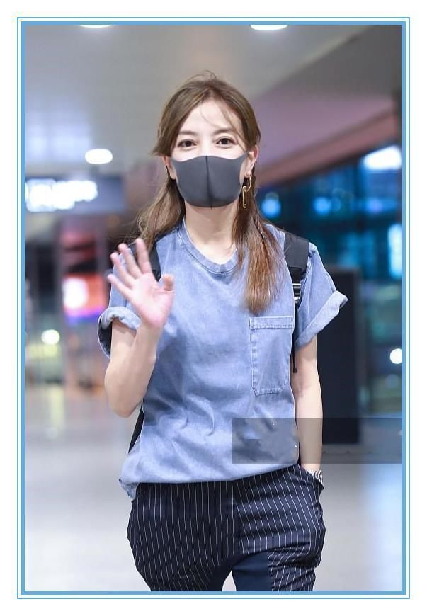 赵薇把别针戴耳环上算什么？李宇春直接别耳朵上，网友：太疯狂！