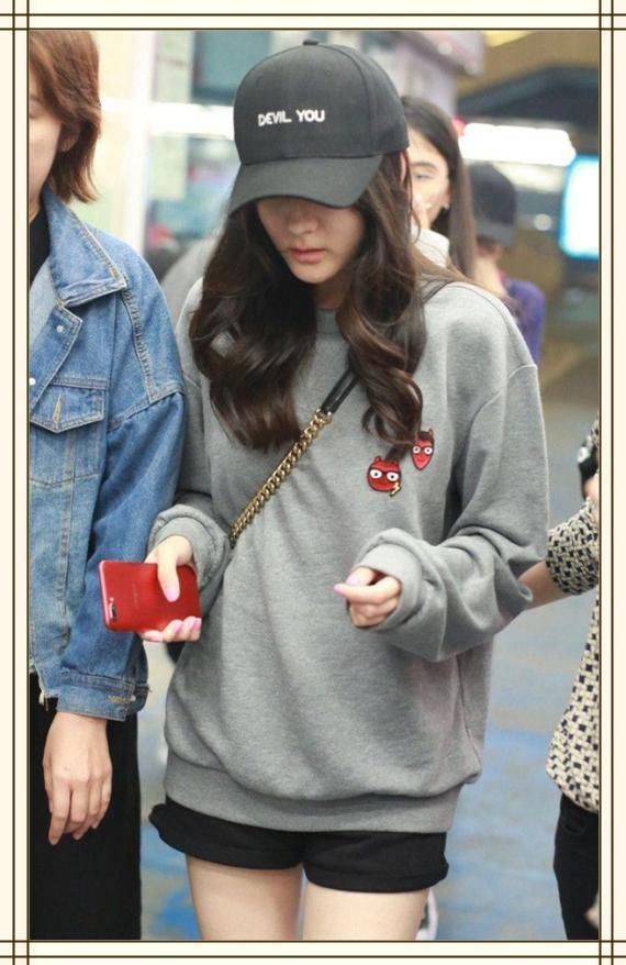 当关晓彤和168热巴同穿短裤，终于知道腿长和腿细哪个更重要了