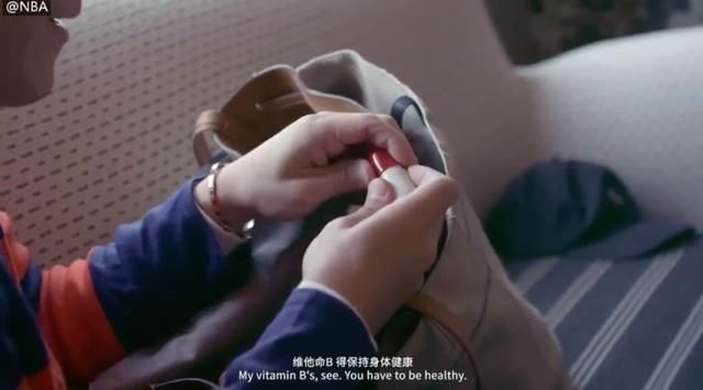 美人计|陈冠希包里的东西，果然精彩