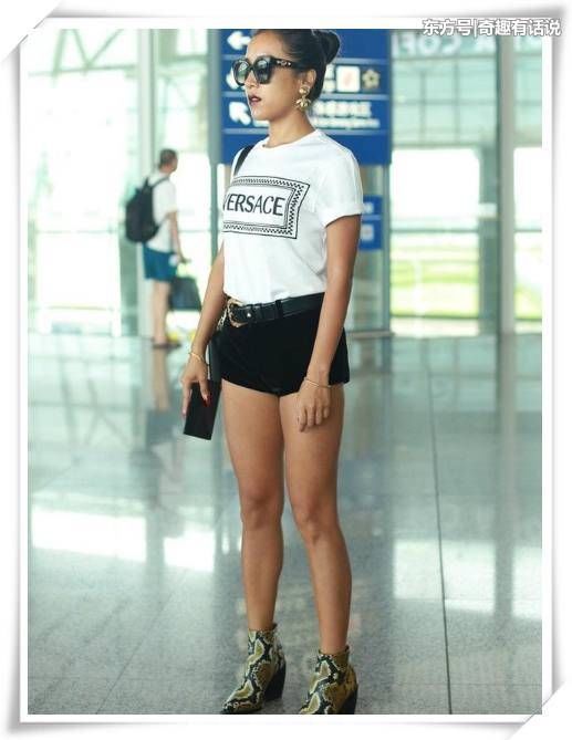 吉克隽逸这么紧的短裤也要硬穿进去，网友:真不怕勒得慌啊!