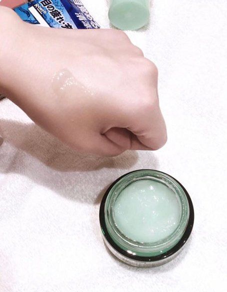 上午刚刚宣布分手的阚清子,下午就开始大张旗鼓晒空瓶?但她的爱