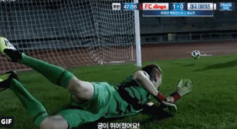 韩国“美妆门将”拍发胶广告:以头挡球、发型无损