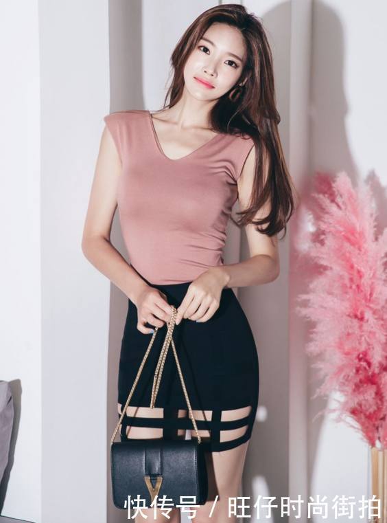 时尚优雅的紧身裙彰显气质，让女性更加自信迷人！