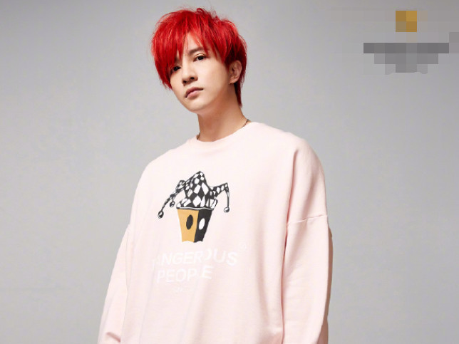 ?网友晒“掰手指”后果照，怒批薛之谦拿孩子炒作：不配当父母！