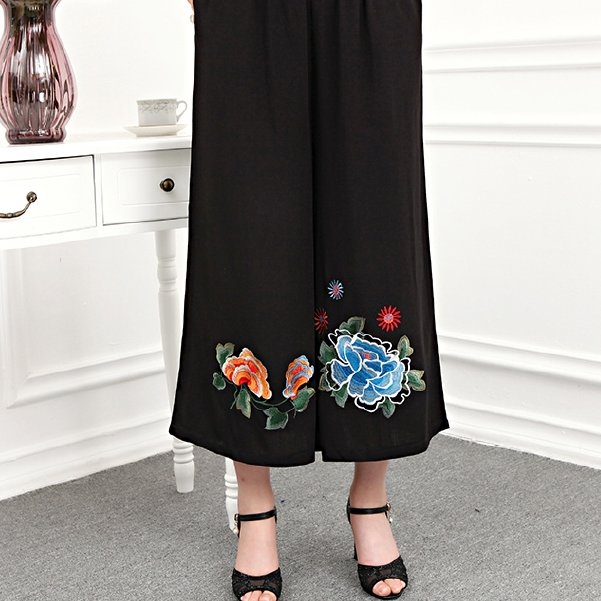 超气质的妈妈裤，拉伸腿型，轻松穿出好身材，上身洋气有女人味