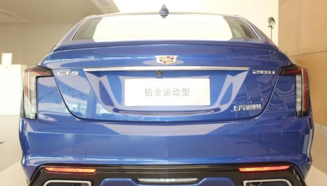  『实拍』凯迪拉克CT5到店实拍，挑战宝马3系真不是说说而已