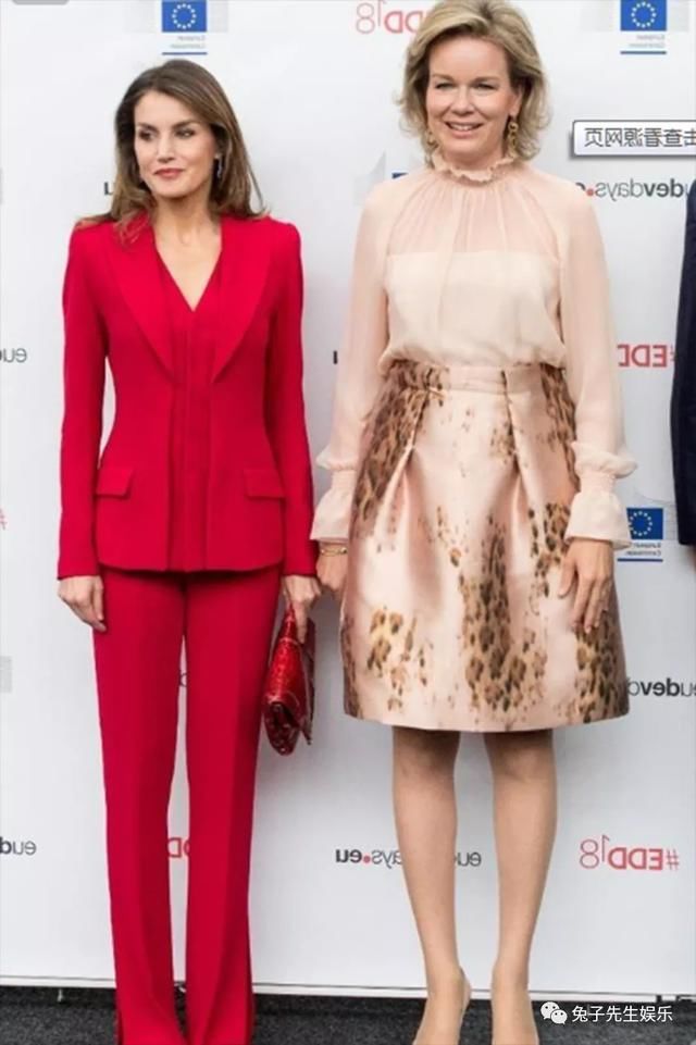 杨幂又与西班牙王后撞衫，这次谁输谁赢还真不好说！