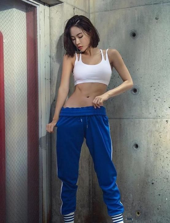  穿着|小姐姐芙蓉不及美人妆，人美衣美，更显魅力女神范！