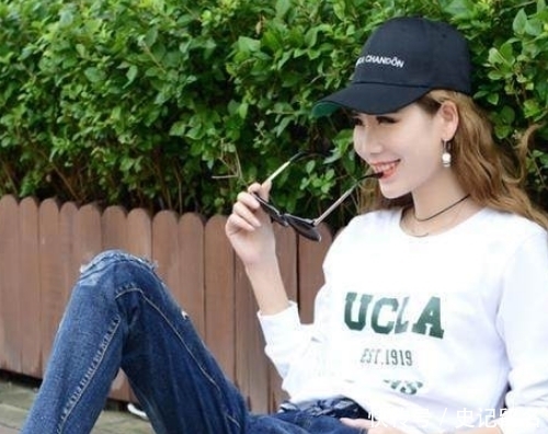 喜欢■干净利落的剪裁，让人一眼就喜欢上了！，时尚修身的紧身牛仔裤