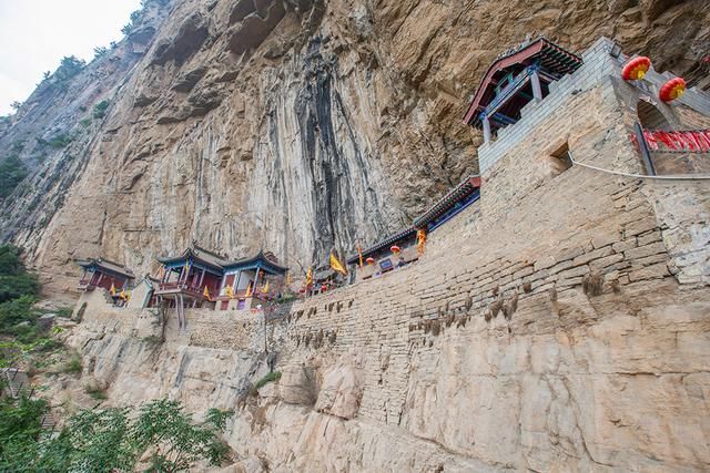 中国最奇葩的洞，名叫玉莲洞，还是全真教发源地，却只是一面悬崖