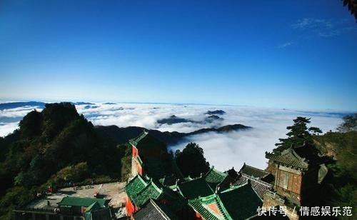 忽如一夜冬来到，山峦之间雪花飘，冬日的武当山别有一番景致