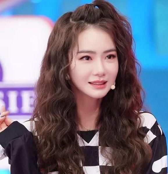  「女生」女生扎马尾时,远离2个小“错误”,看着显老,还增高发际线