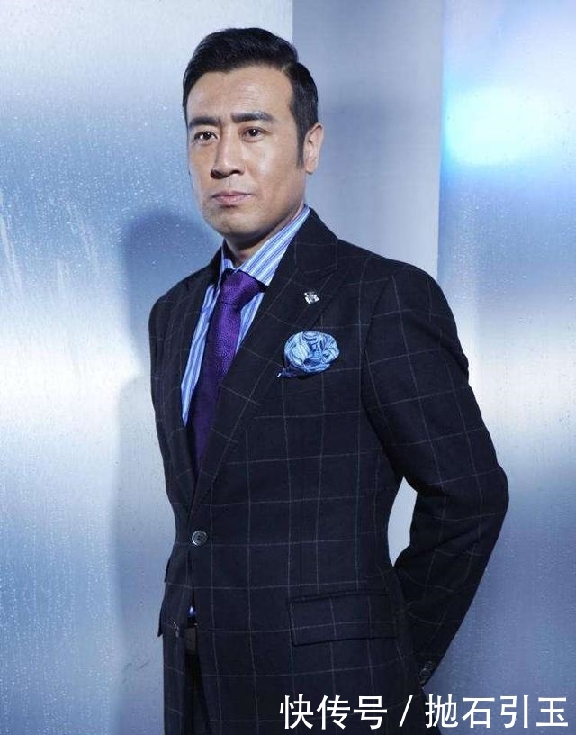  [观众们]演员于和伟励志人生：3岁丧父，曾交不起学费，如今终成一代影帝
