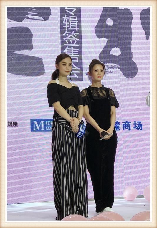 阿娇真能凹!穿皮衣非要露出半个肩膀，网友:她未婚夫心真大!