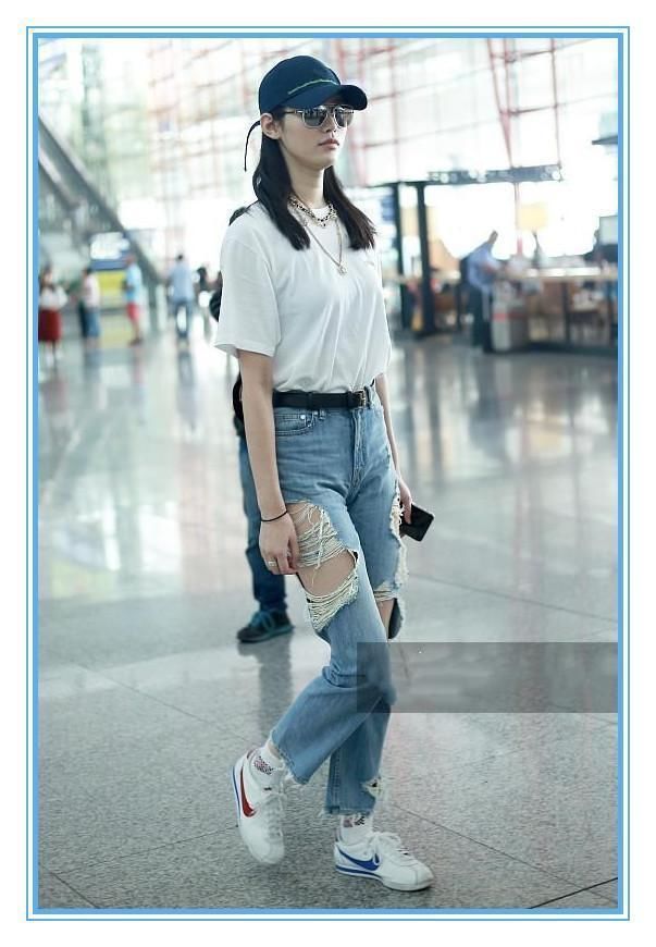 叶一茜也太敢穿了!破洞裤穿出短裤效果，网友:奚梦瑶都没你疯狂