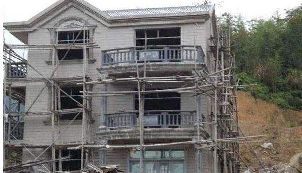 农村严禁私自盖房，咋盖的咋拆掉，老农反问一句，专家没话说了