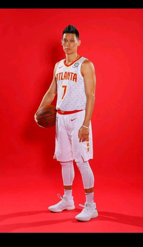 飞人,林书豪领衔老鹰新赛季定妆照