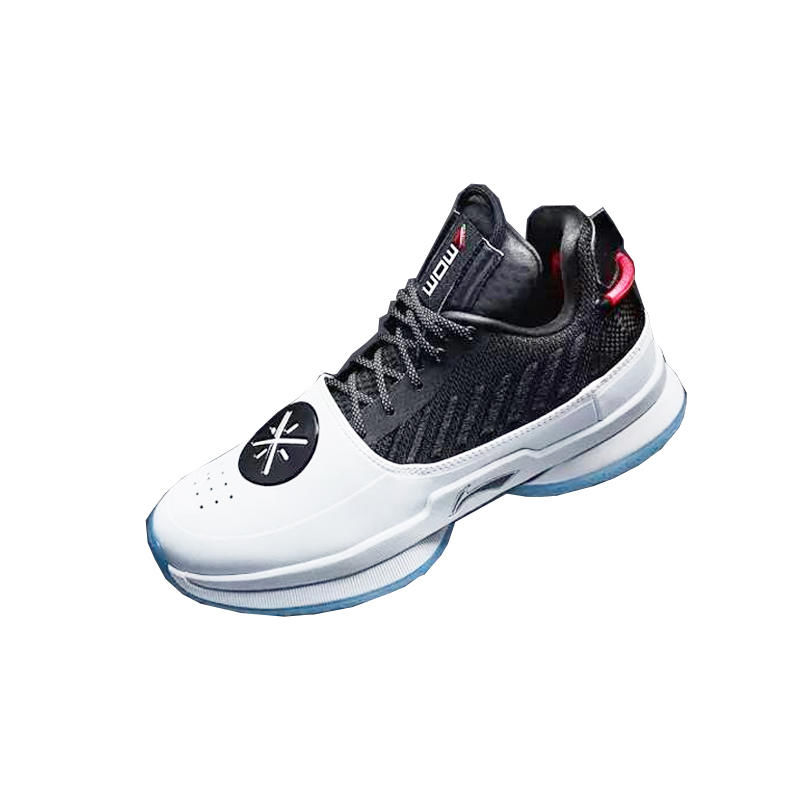 韦德上脚 One Last Dance 定制球鞋!发布感人视频,潸然泪下!