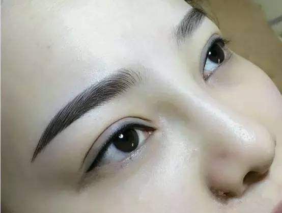 纹眉师透露:女人纹眉后，要记住3个“要”，不然还不如不纹!