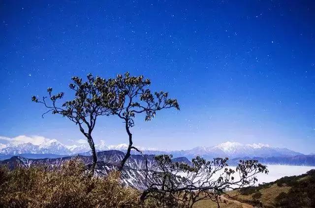 川西又一个摄影圣地，不同景色流转四季，美得不要太过分