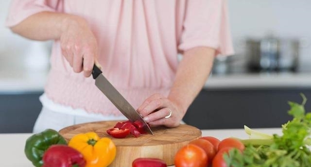 农村土灶不吃香了！浙江“柴火灶”一出，随时随地升火做饭，大赞