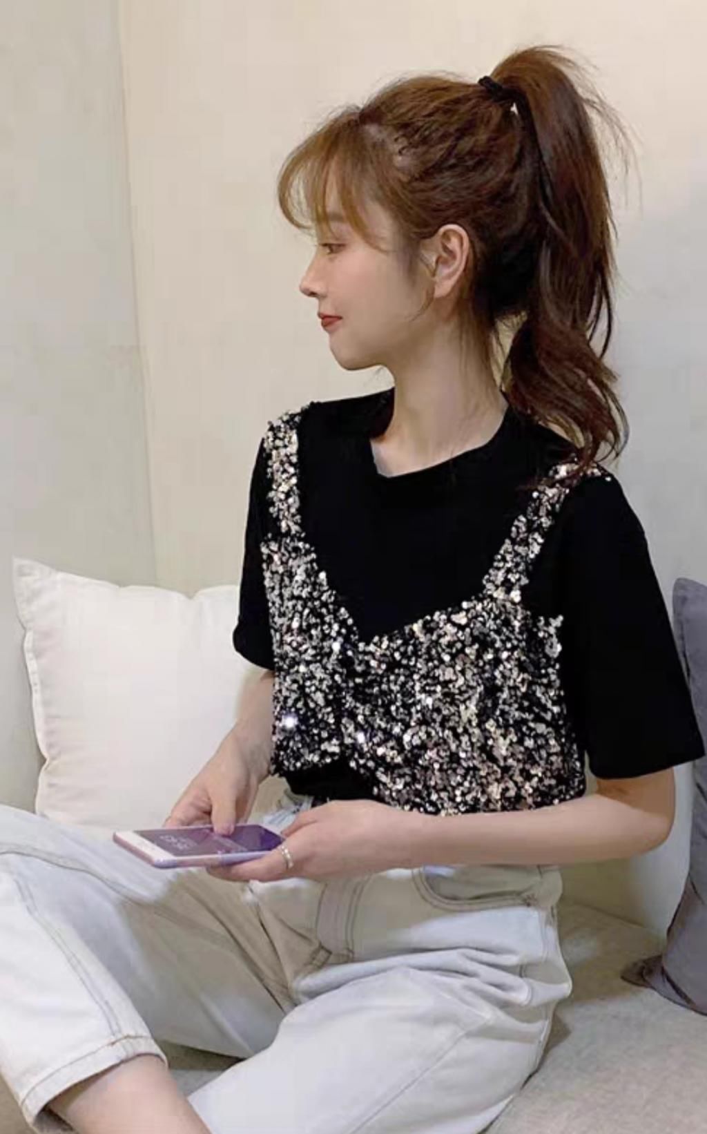  『精致』你的T恤还在被笑话吗？不如尝试穿吊带假两件T恤吧，精致又时髦