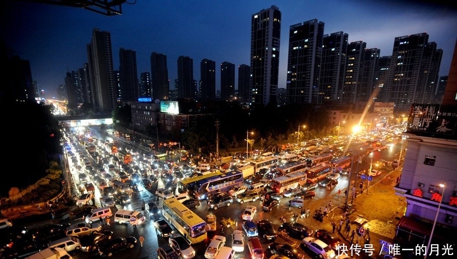  「第一名」我国最堵的三座城市，北京才第三，第一名没有人不服