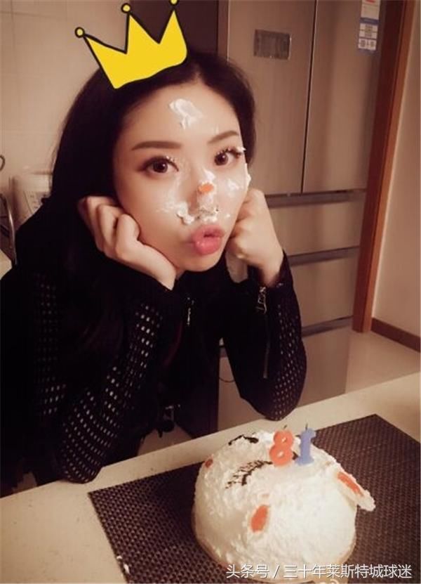 申花门将长腿美妻孕照真美！孕后身材仍极品 七夕称老公是大宝贝