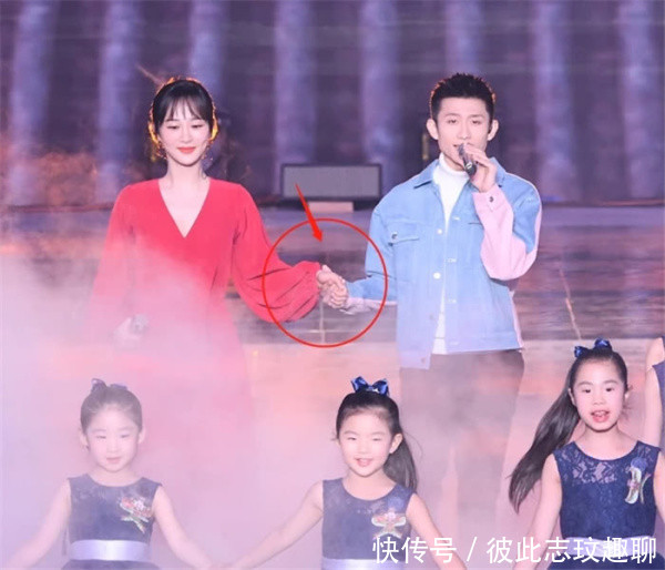 「例外」杨紫与异性合作都会保持“安全距离”, 唯独他是例外, 大胆牵手不