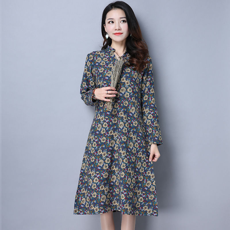 腿粗的女人尽量别穿打底裤，学她们这样穿长裙，漂亮到飞起来