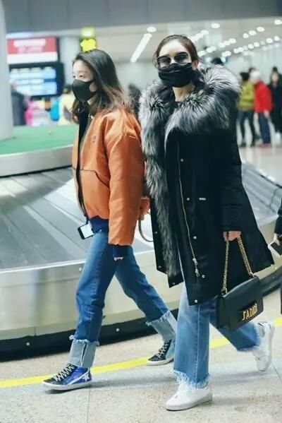 关晓彤提前过冬张子枫红配绿,这次迪丽热巴的衣品也是不敢恭维!