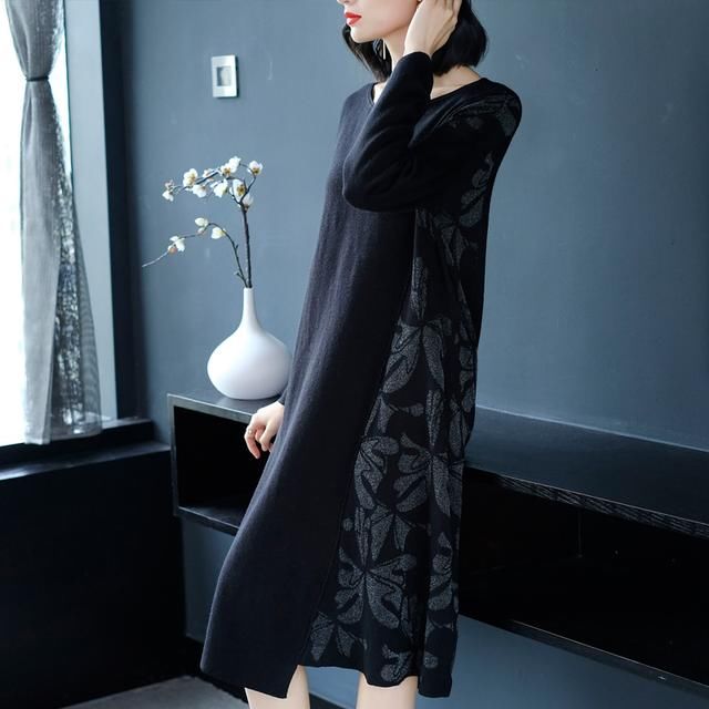 年逾50的妈被街坊邻居夸漂亮，只因穿高级素雅裙，嫩美十岁