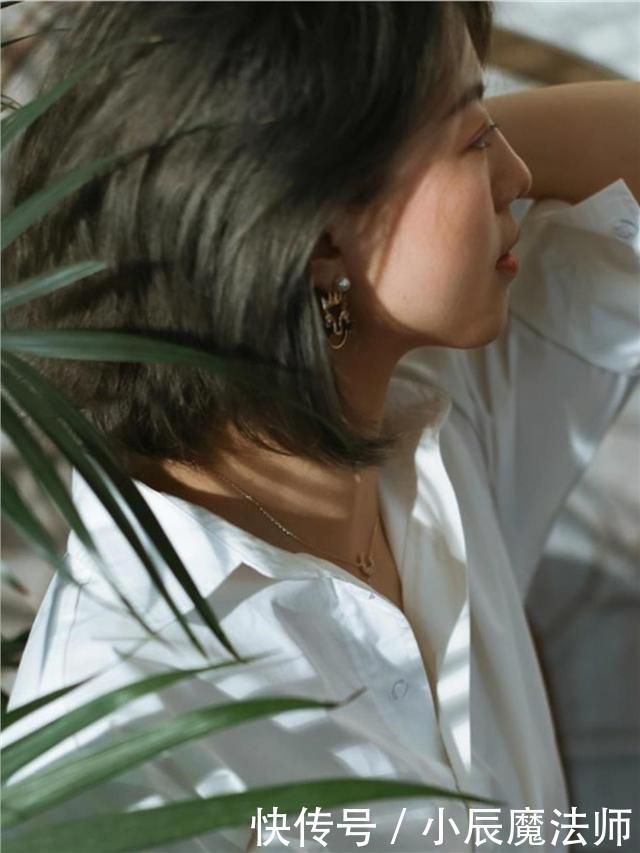  『试试』女人一旦35，别舍不得打扮！试试“仙女衫”，时尚百搭又减龄