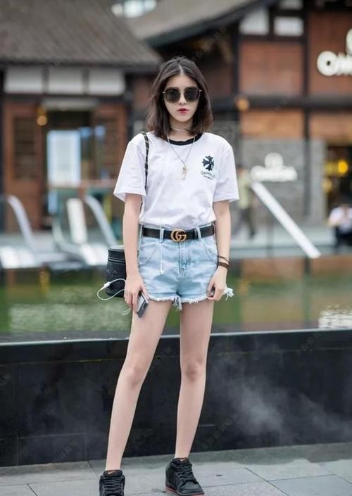  夏季：女神潮范儿美搭！时尚街拍：夏季街头美女总是很养眼 ，图一令人怦然心动！